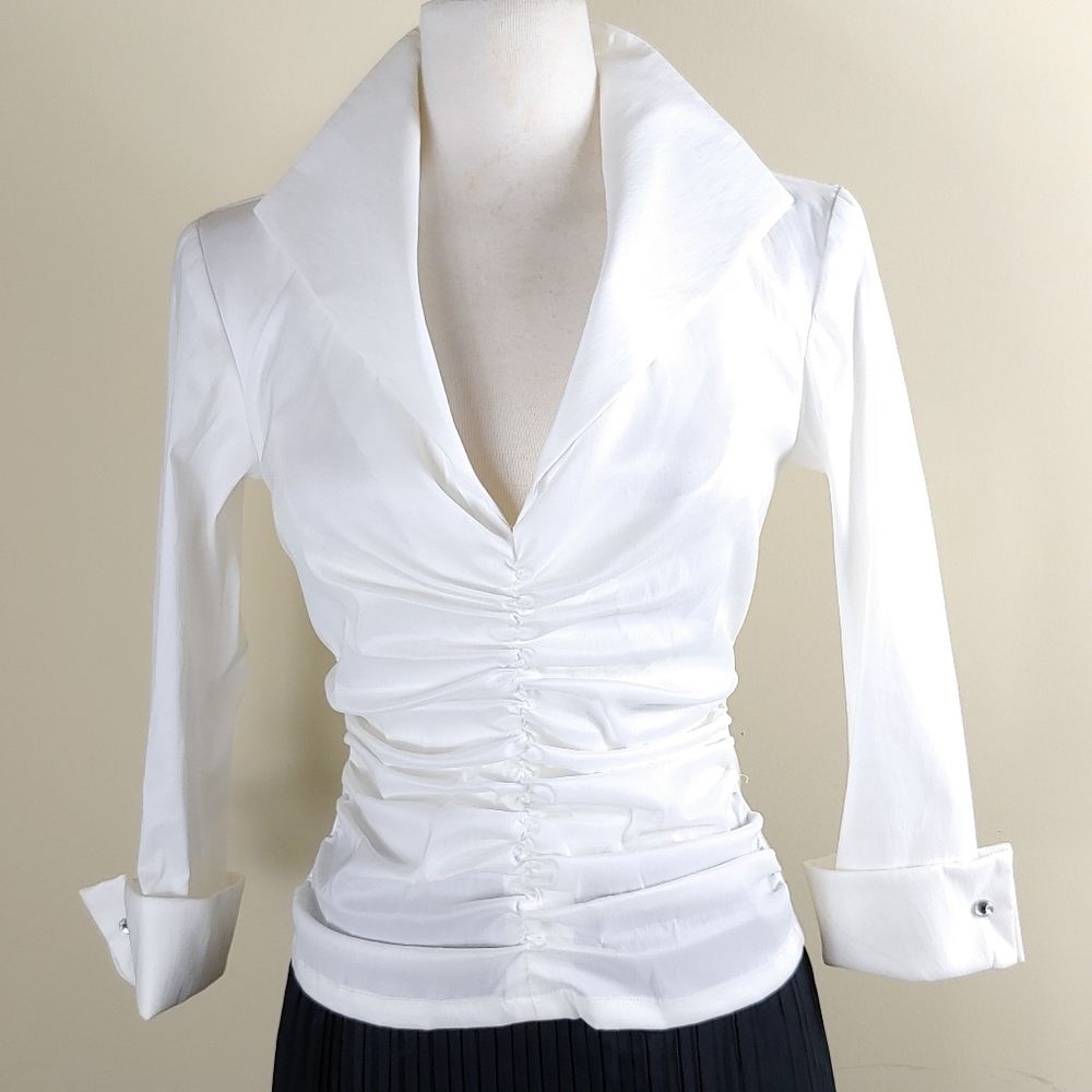 Tadashi ruched v neck dressy 3/4 sleeve top